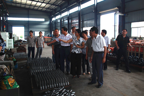 热烈欢迎省工会领导在我公司召开调研座谈会