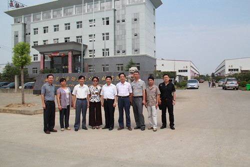 热烈欢迎省工会领导在我公司召开调研座谈会