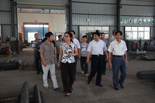 热烈欢迎省工会领导在我公司召开调研座谈会