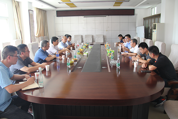 热烈欢迎日本NGK公司渡边先生一行来我公司观摩考察