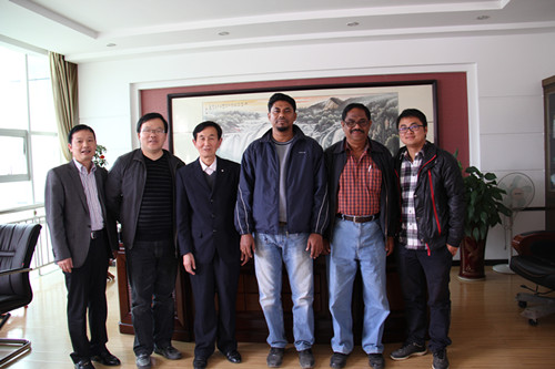 热烈欢迎孟加拉客商来我公司考察