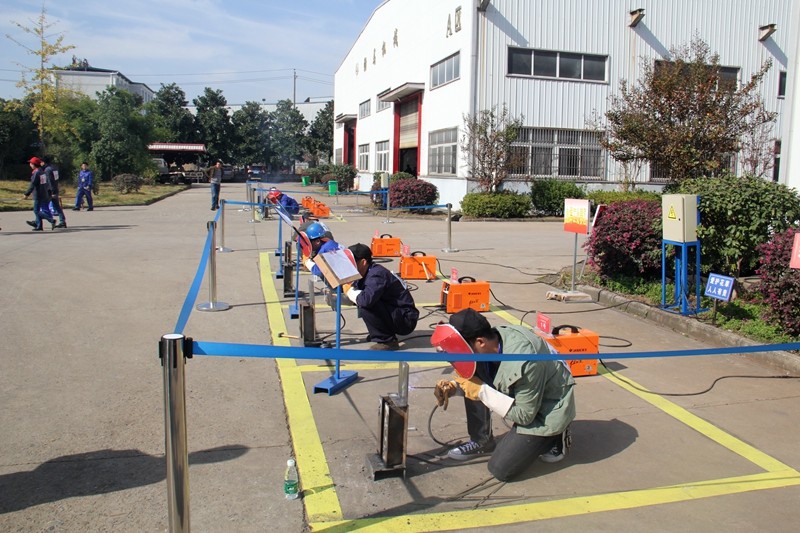 热烈庆祝浠水县职业技能大赛车工、电焊工比赛在我公司顺利召开