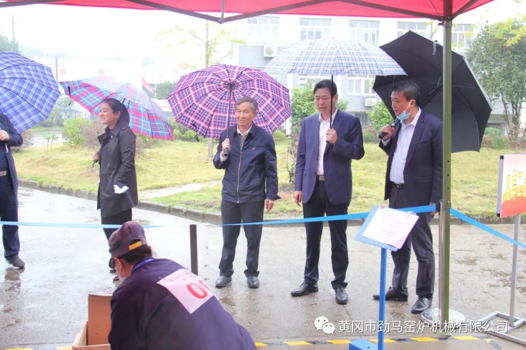 金秋风雨焊花舞 劲马领军勇夺冠