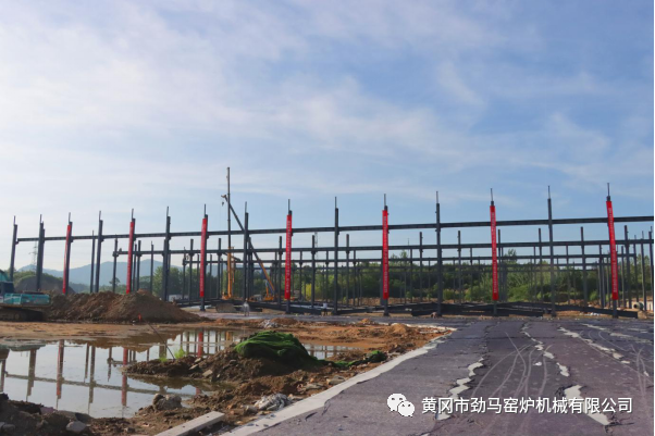 热烈祝贺劲马公司五期新建厂房顺利上梁