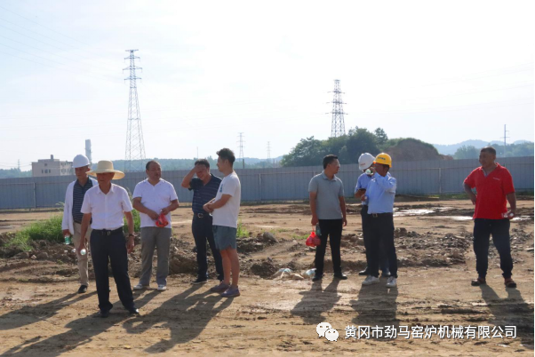 热烈祝贺劲马公司五期新建厂房顺利上梁